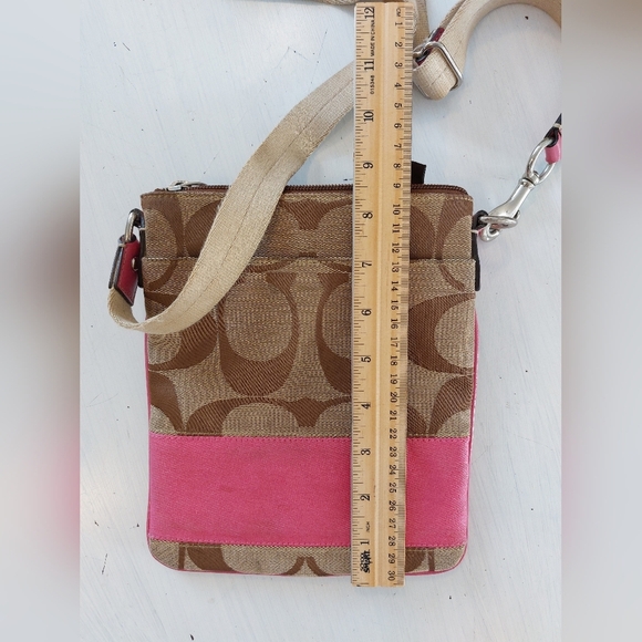 COACH crossbody hand bag - Picture 13 of 16